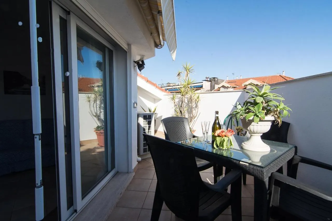 סנרמו Penthouse Three Bedrooms דירה