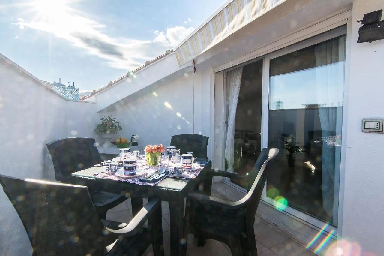 דירה סנרמו Penthouse Three Bedrooms